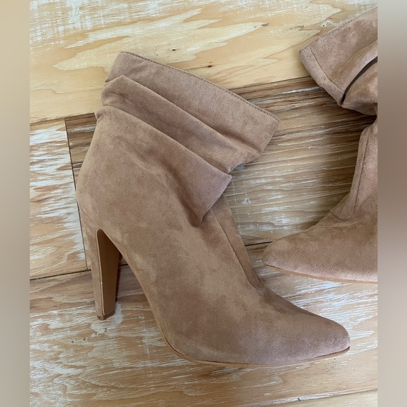 Tan suede heels size 10 (runs .5 smaller) worn three times - Picture 5 of 5